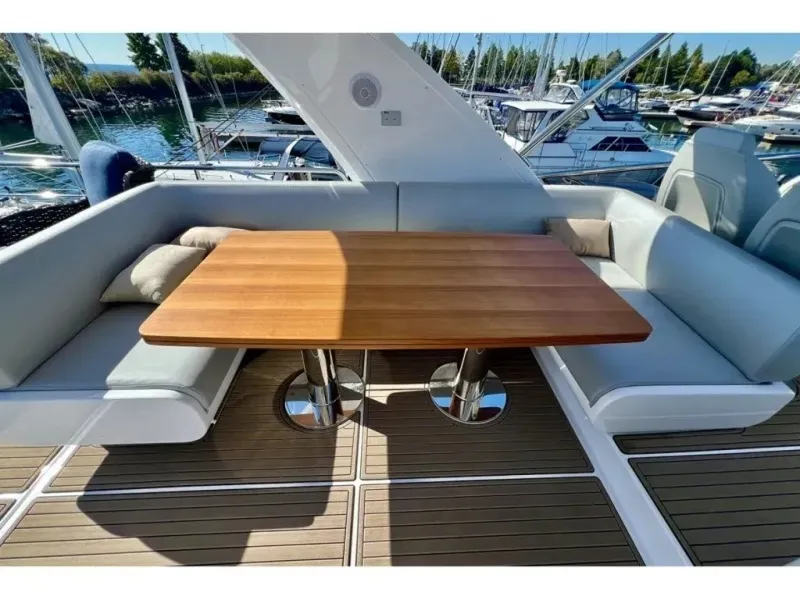 Slide: The Image of Azimut FLY 60 2024 - 6078989