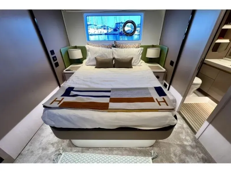 Slide: The Image of Azimut FLY 60 2024 - 6079023
