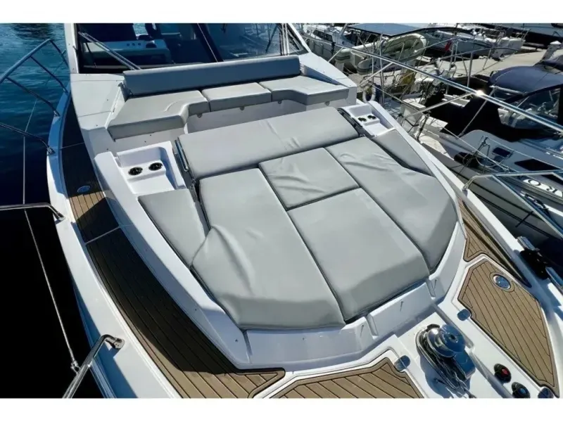 Slide: The Image of Azimut FLY 60 2024 - 6079047