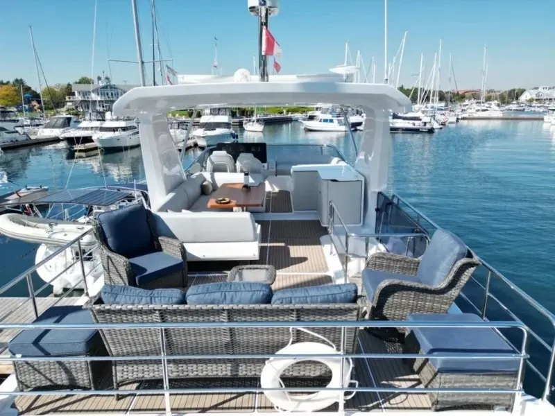 Slide: The Image of Azimut FLY 60 2024 - 6078970