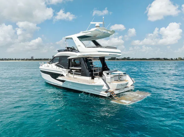 Slide: The Image of Galeon 500 FLY 2023 - 52