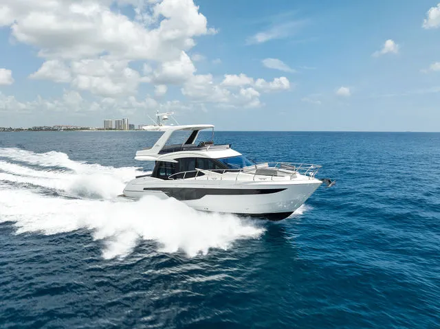 Slide: The Image of Galeon 500 FLY 2023 - 63