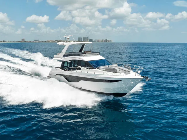 Slide: The Image of Galeon 500 FLY 2023 - 64