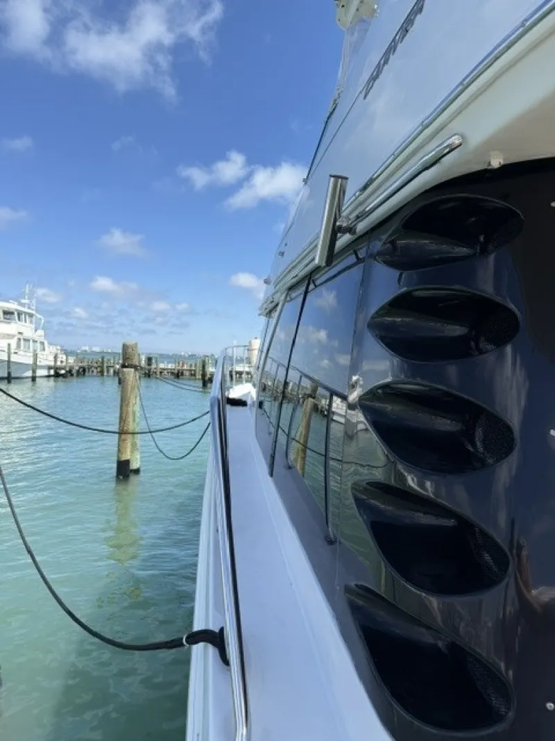 Slide: The Image of Carver Yachts 46 Voyager 2005 - 6083014