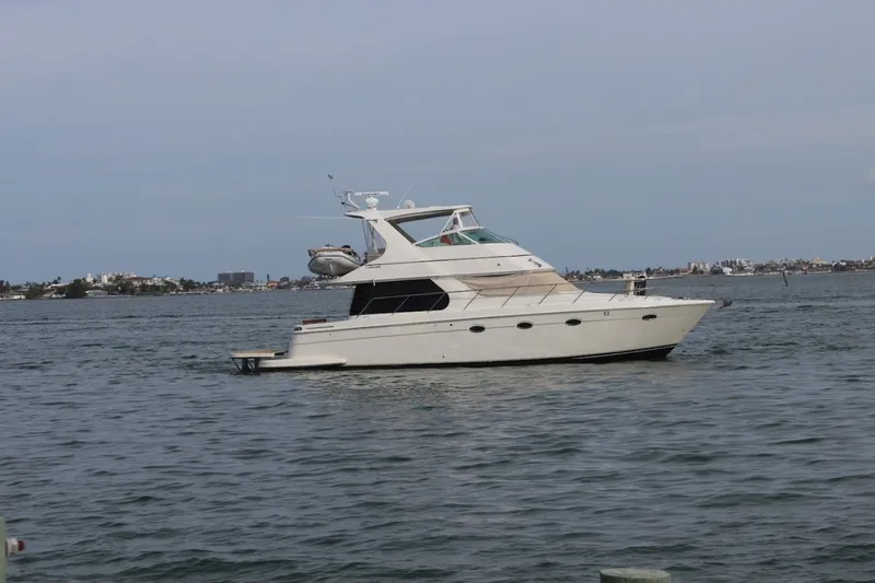 Slide: The Image of Carver Yachts 46 Voyager 2005 - 6082875
