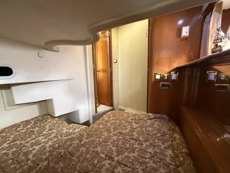 Slide: The Image of Carver Yachts 46 Voyager 2005 - 6083174