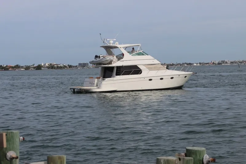 Slide: The Image of Carver Yachts 46 Voyager 2005 - 6082876