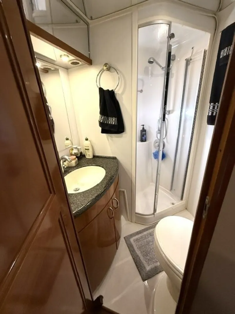 Slide: The Image of Carver Yachts 46 Voyager 2005 - 6083227