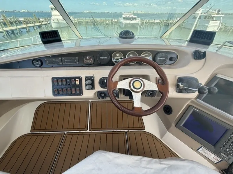 Slide: The Image of Carver Yachts 46 Voyager 2005 - 7931034