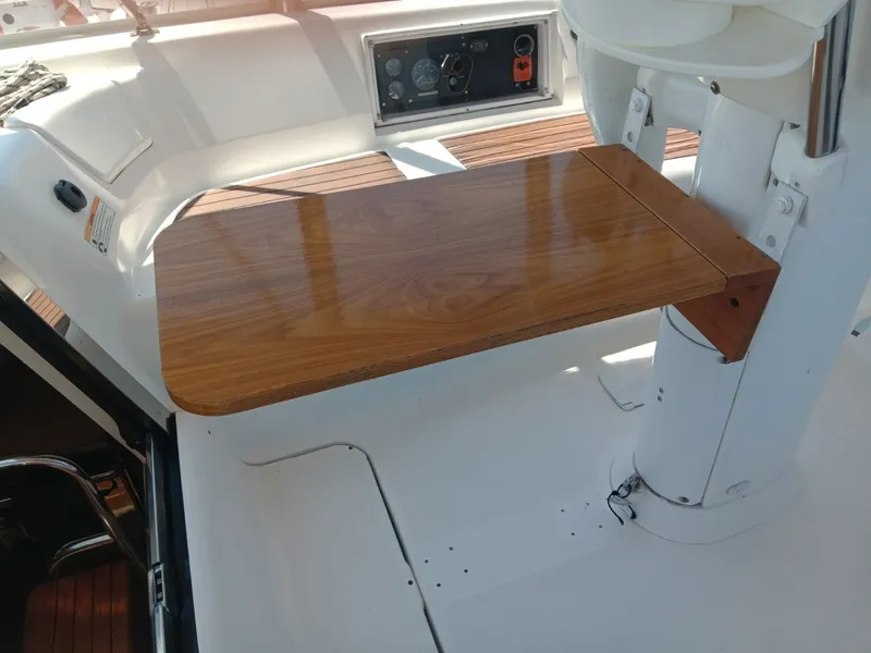 Slide: The Image of Hunter Center Cockpit 2007 - 6080568