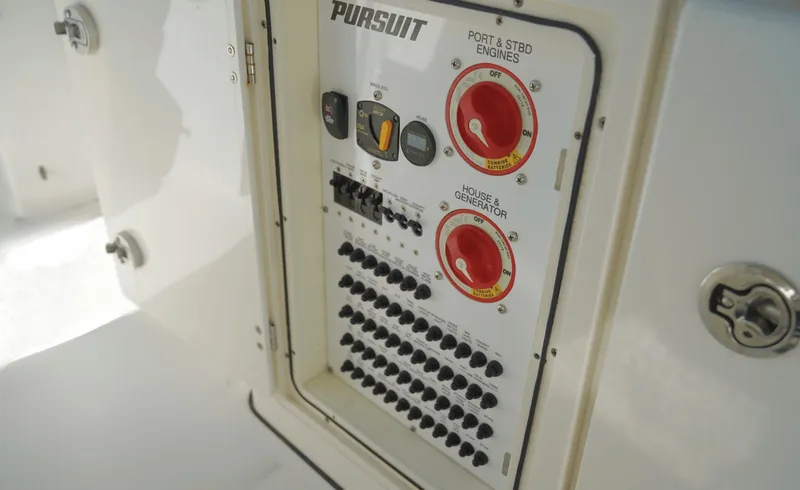 Slide: The Image of Pursuit S328 2020 - 6978022