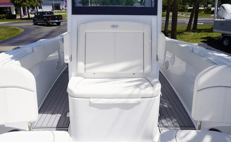 Slide: The Image of Sea Hunt Ultra 305SE 2025 - 6080355