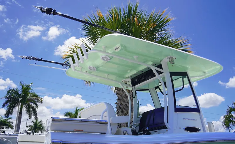 Slide: The Image of Sea Hunt Ultra 305SE 2025 - 6080361