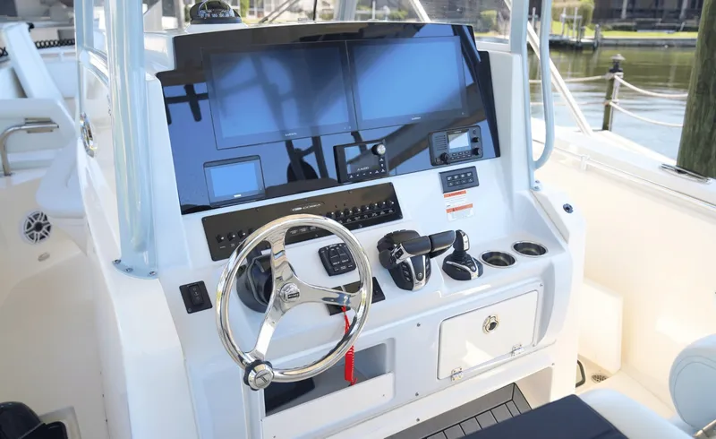 Slide: The Image of Cobia 320CC 2023 - 6080464