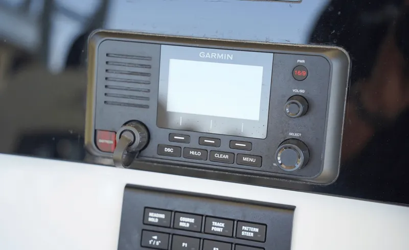 Slide: The Image of Cobia 320CC 2023 - 6080475