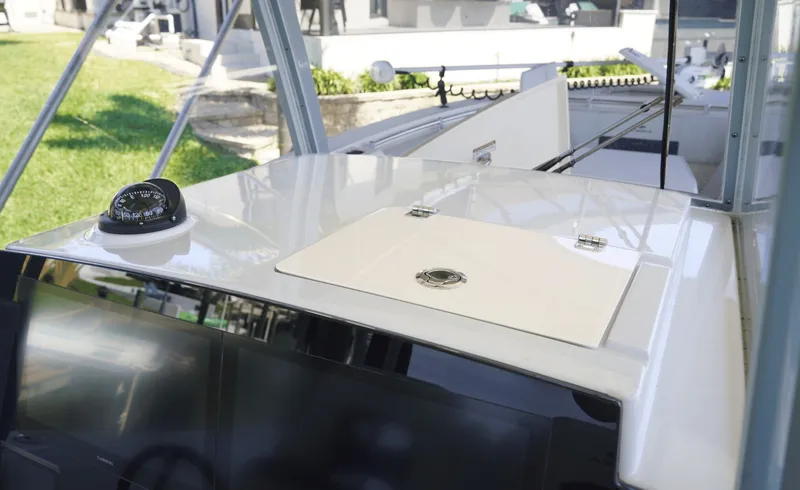 Slide: The Image of Cobia 320CC 2023 - 6080482