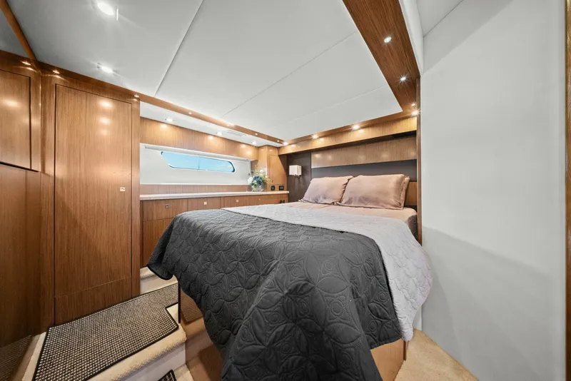 Slide: The Image of Cruisers 48 Cantius 2014 - 6080752