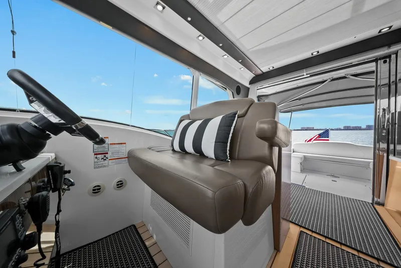 Slide: The Image of Cruisers 48 Cantius 2014 - 6080808