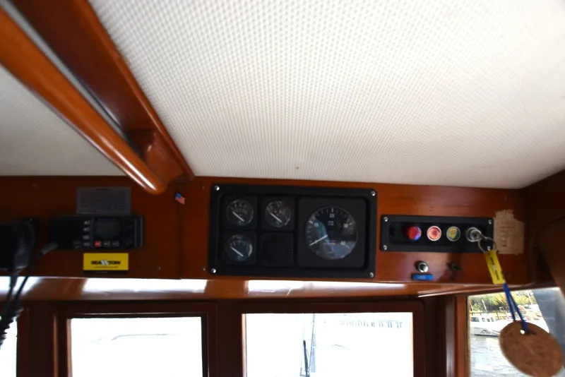 Slide: The Image of Marine Trader 34 1988 - 6080913