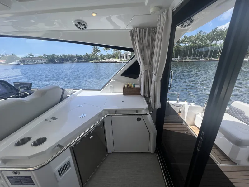 Slide: The Image of Aquila 36 Sport 2025 - 6081956