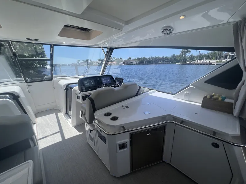 Slide: The Image of Aquila 36 Sport 2025 - 6081952