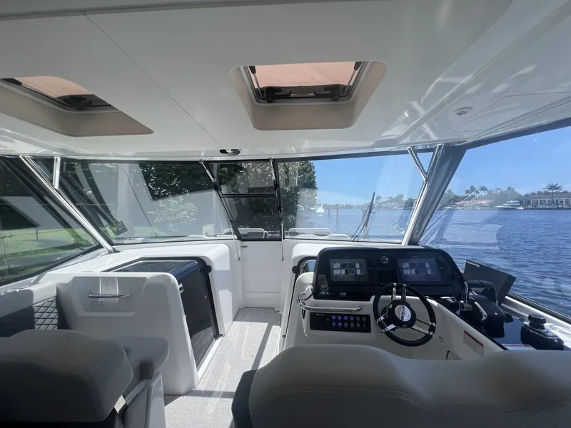 Slide: The Image of Aquila 36 Sport 2025 - 6081950