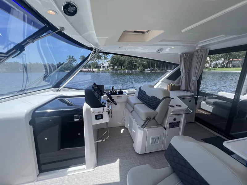 Slide: The Image of Aquila 36 Sport 2025 - 6081965