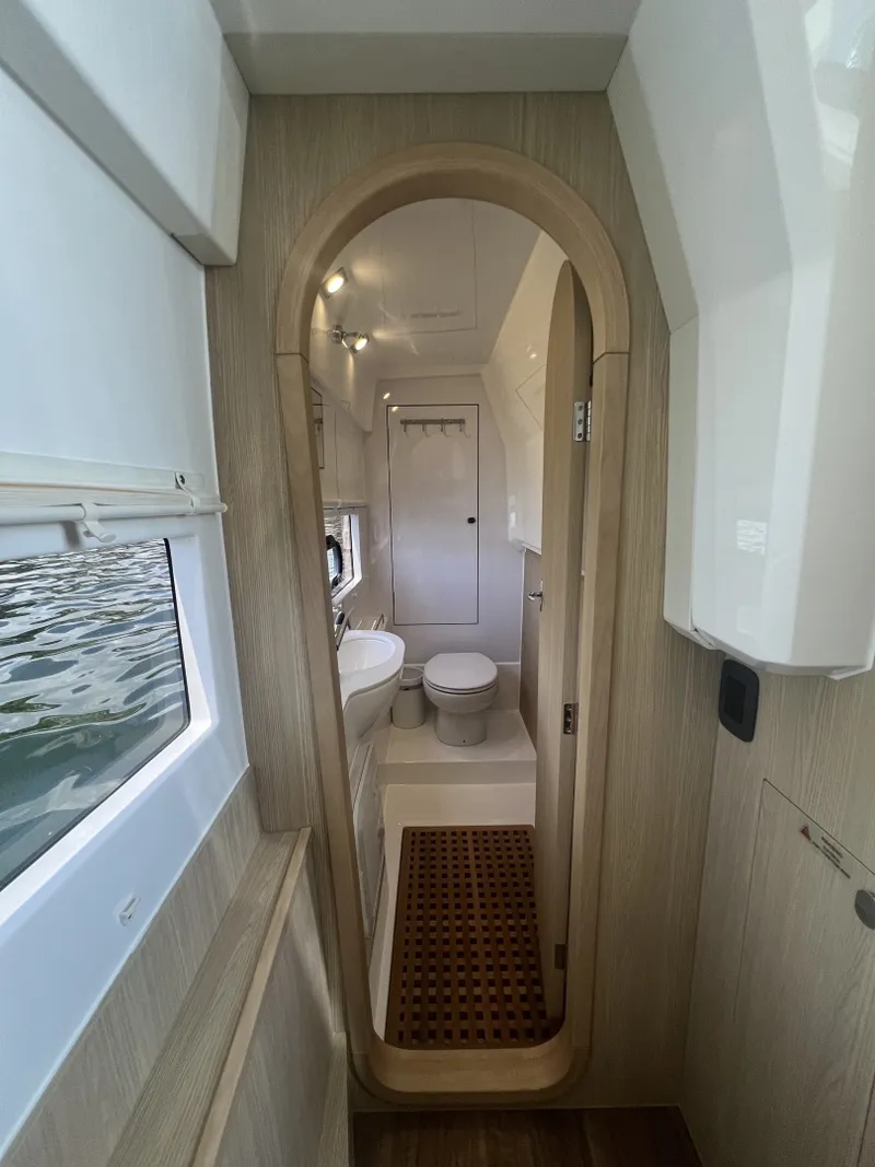 Slide: The Image of Aquila 36 Sport 2025 - 6081942