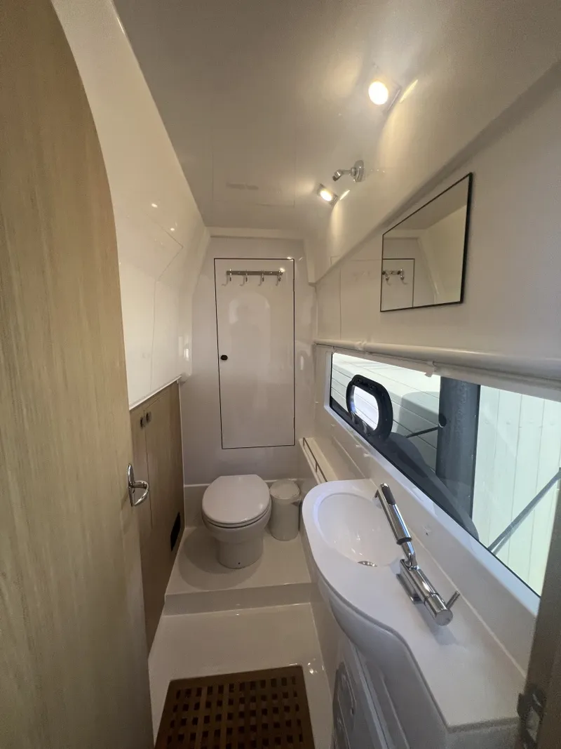 Slide: The Image of Aquila 36 Sport 2025 - 6081947