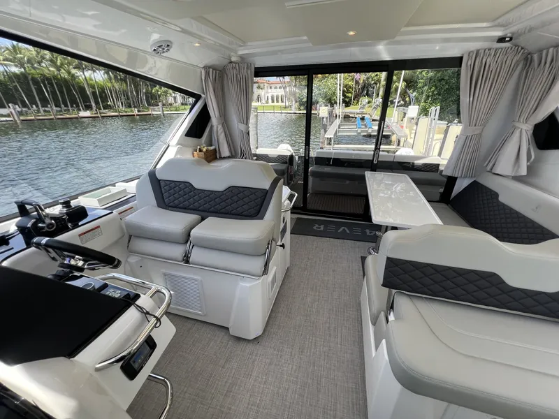 Slide: The Image of Aquila 36 Sport 2025 - 6082006