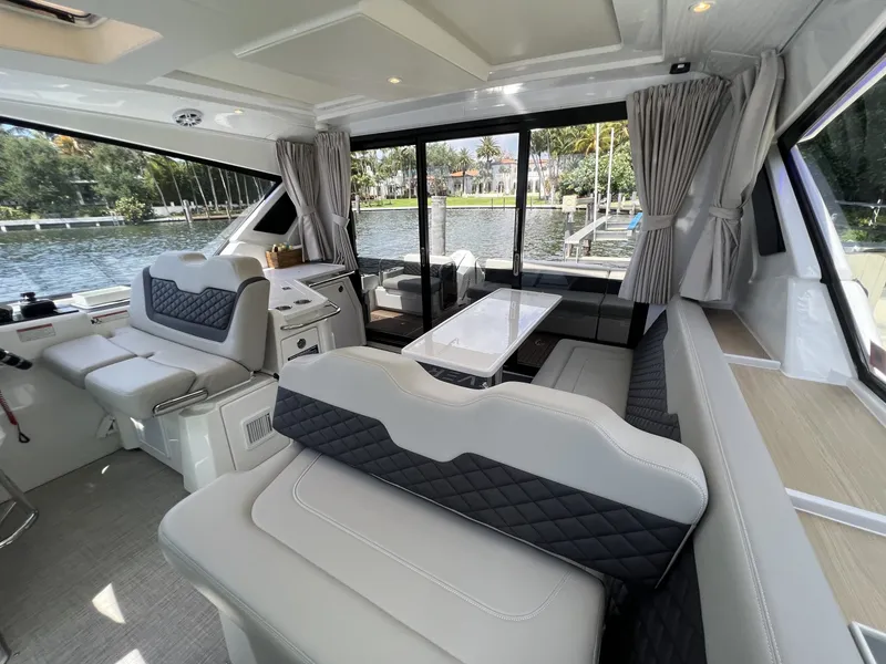 Slide: The Image of Aquila 36 Sport 2025 - 6082001