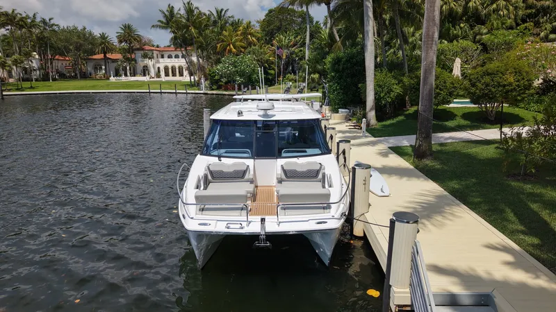 Slide: The Image of Aquila 36 Sport 2025 - 6081900