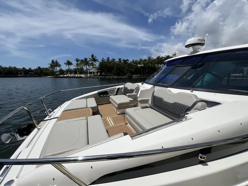 Slide: The Image of Aquila 36 Sport 2025 - 6082010