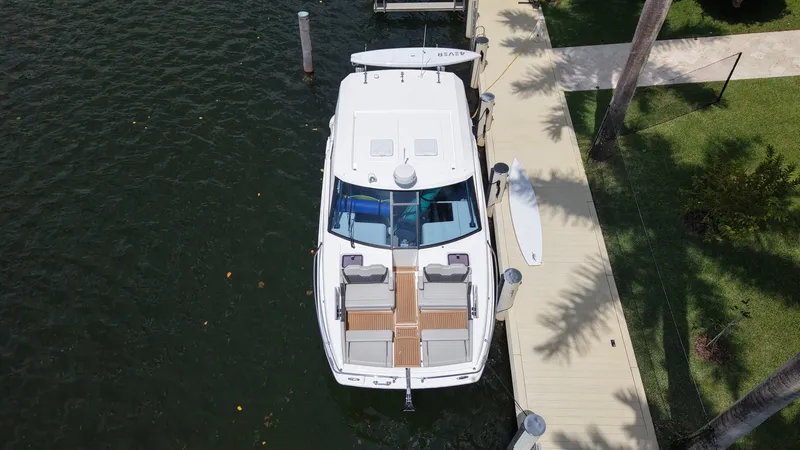 Slide: The Image of Aquila 36 Sport 2025 - 6081928