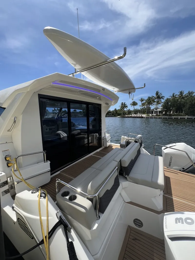 Slide: The Image of Aquila 36 Sport 2025 - 6082009