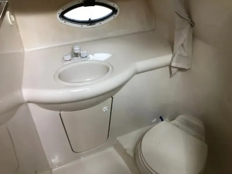 Slide: The Image of Bayliner 325 2006 - 6081366