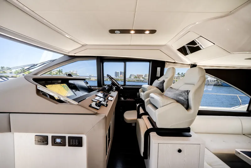Slide: The Image of Azimut FLY 50 2021 - 6081614