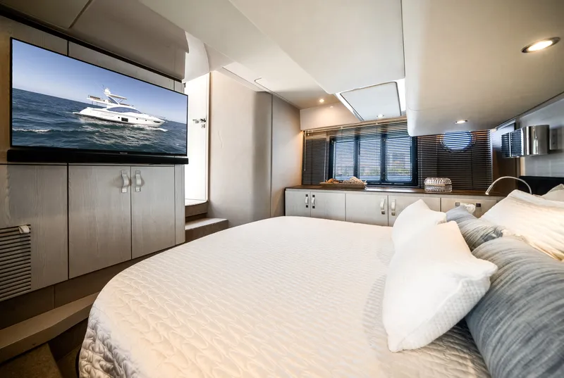 Slide: The Image of Azimut FLY 50 2021 - 6081623