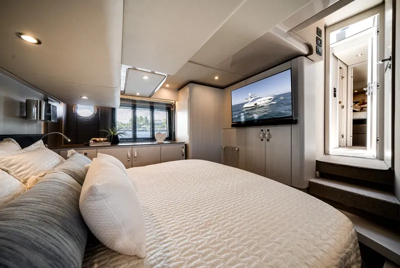 Slide: The Image of Azimut FLY 50 2021 - 6081624