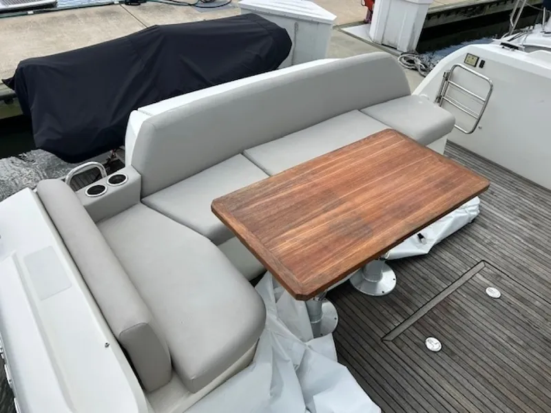 Slide: The Image of 2020 Prestige 420S -  Cockpit seating and table - 6081673