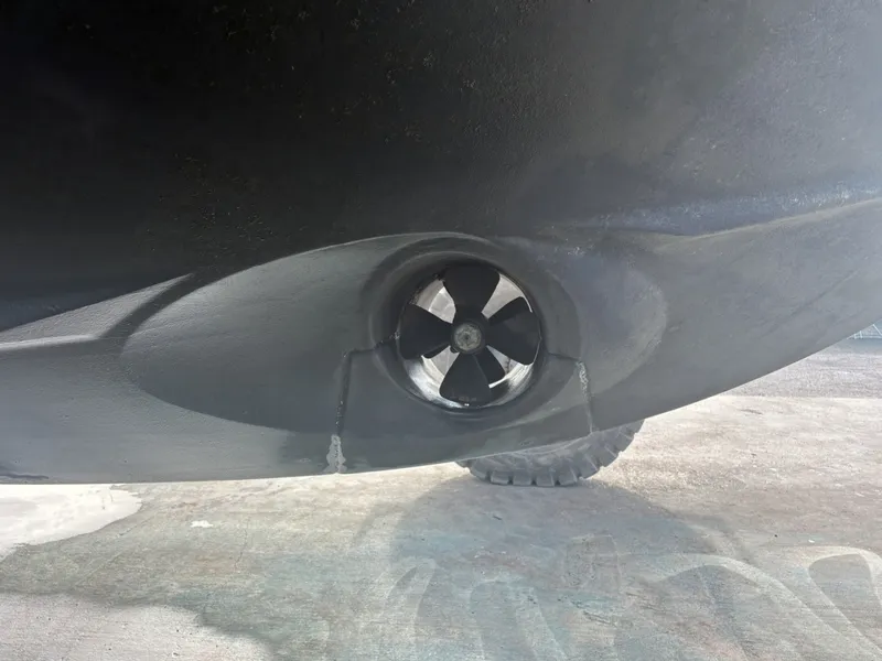 Slide: The Image of 2020 Prestige 420S -  Bow thruster, March 2026 - 6081688