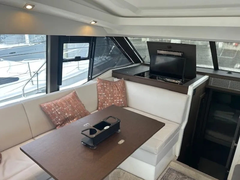 Slide: The Image of 2020 Prestige 420S -  Dinette table with leaf extended - 6081643