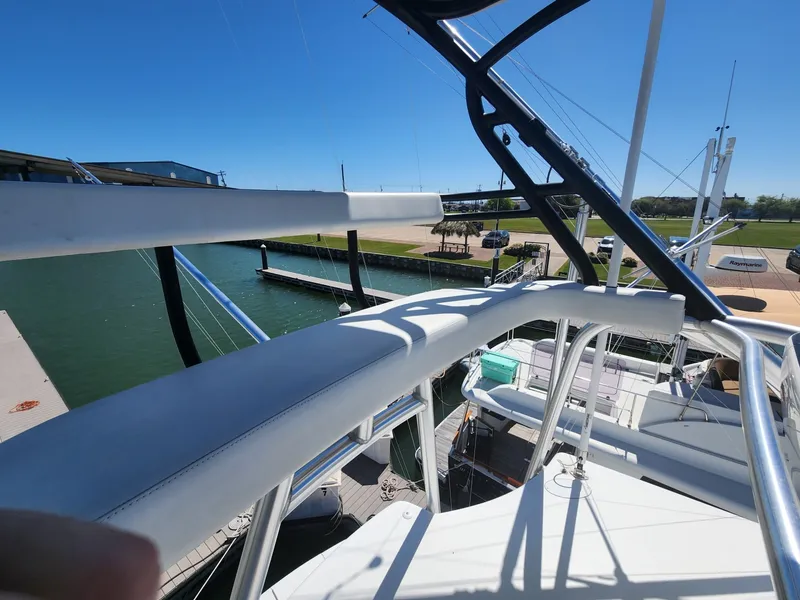 Slide: The Image of Viking 48 Sport Tower 2018 - 6082320