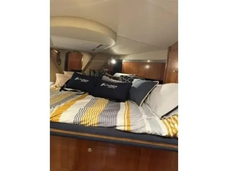 Slide: The Image of Cruisers Yachts 460 Express 2008 - 6082139