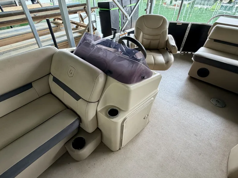 Slide: The Image of Sweetwater 2386 Cruise Pontoon 2019 - 6082423