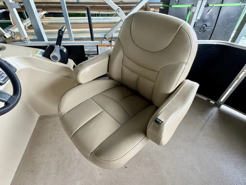 Slide: The Image of Sweetwater 2386 Cruise Pontoon 2019 - 6082425