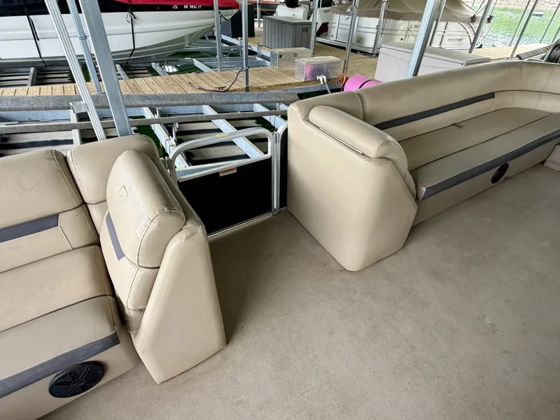 Slide: The Image of Sweetwater 2386 Cruise Pontoon 2019 - 6082436