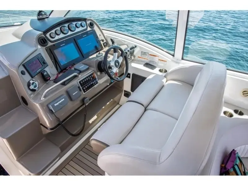 Slide: The Image of Cruisers Yachts Sports Coupe 420 2011 - 6082162
