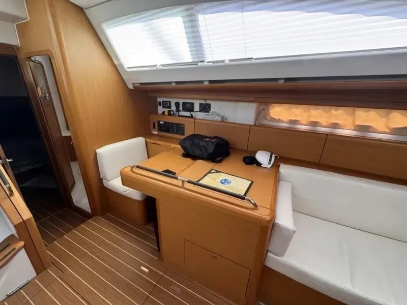 Slide: The Image of Jeanneau 50 Deck Saloon 2011 - 6082656