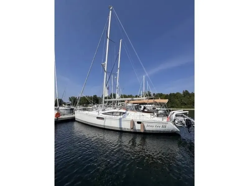 Slide: The Image of Jeanneau 50 Deck Saloon 2011 - 6082644